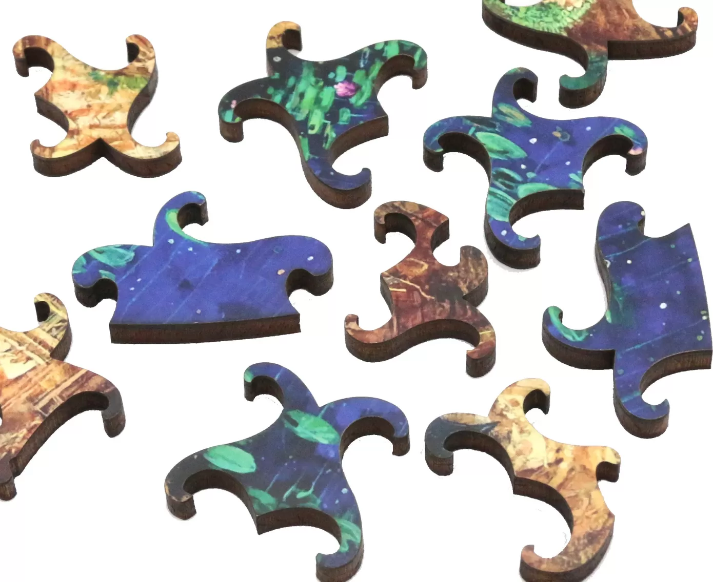 Ecru Puzzles - Roch Urbaniak Ulthar Wooden Jigsaw Puzzle<Artifact Puzzles Cheap